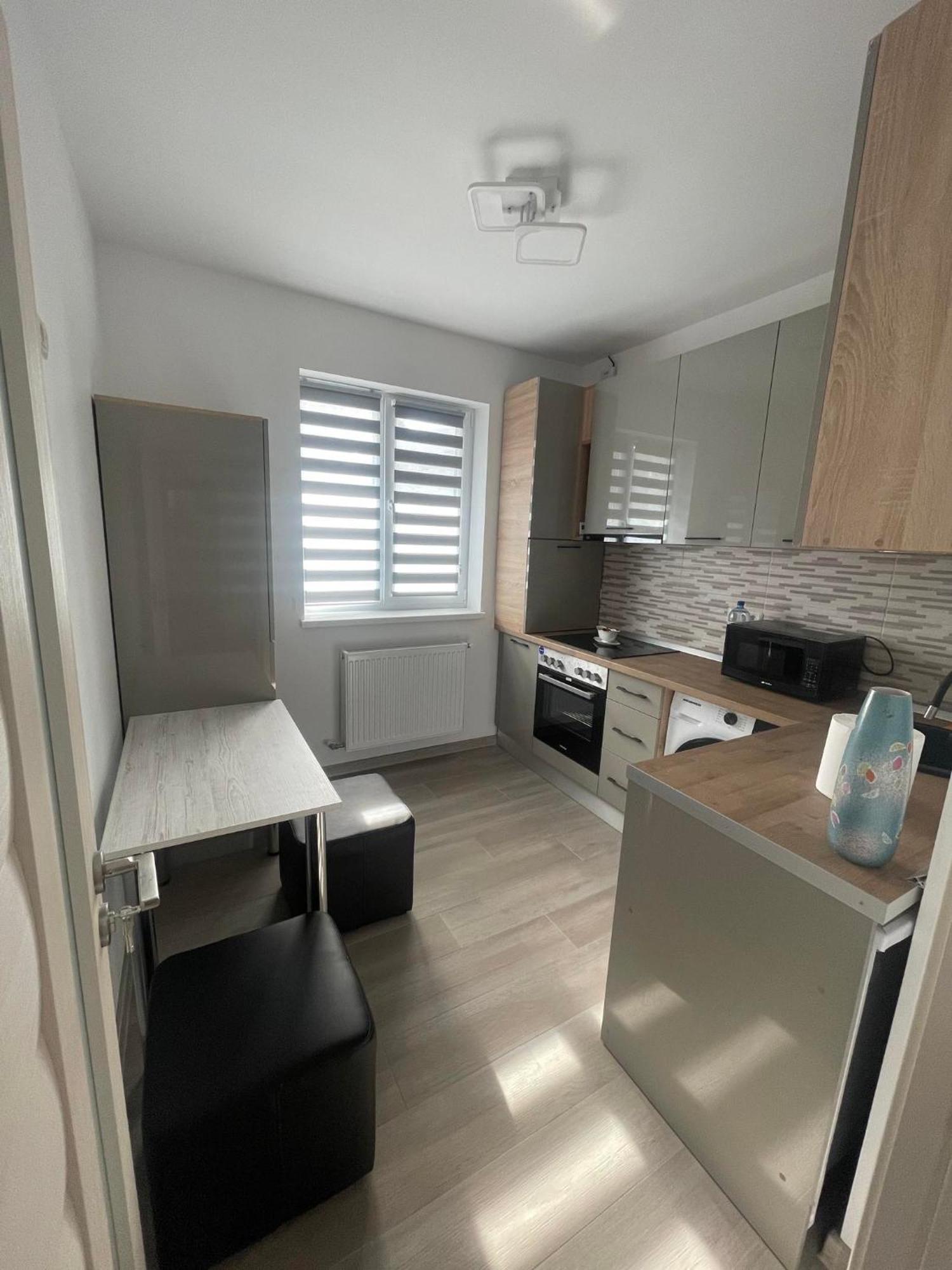 Luxury Apartment Pitesti Bagian luar foto